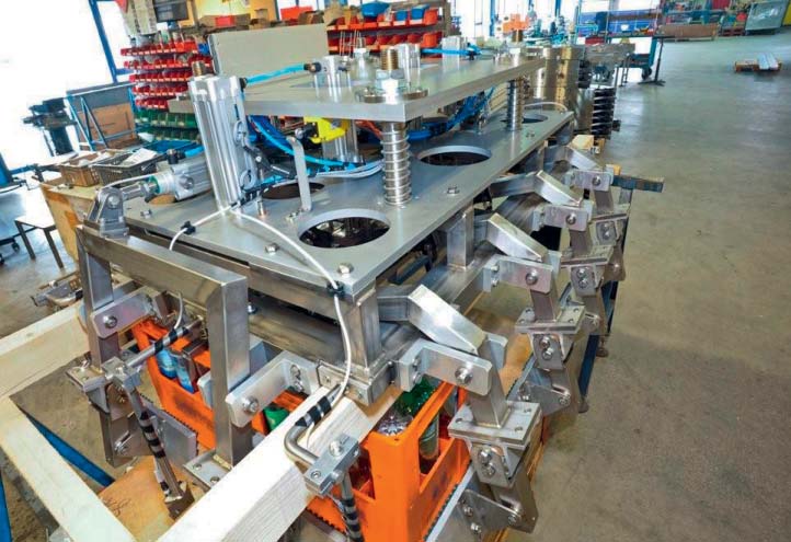 Manutention de caisses de bouteilles en verre