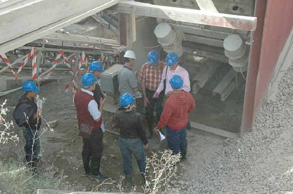 Remplacement de ressorts helicoïdaux par des Rosta sur un crible Remplacement de ressorts helicoïdaux par des Rosta sur un crible