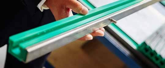 Guides de chaînes, Guides courroies, Guides de glissement et tendeurs de chaînes ou de courroies guide de chaine en Nofrix